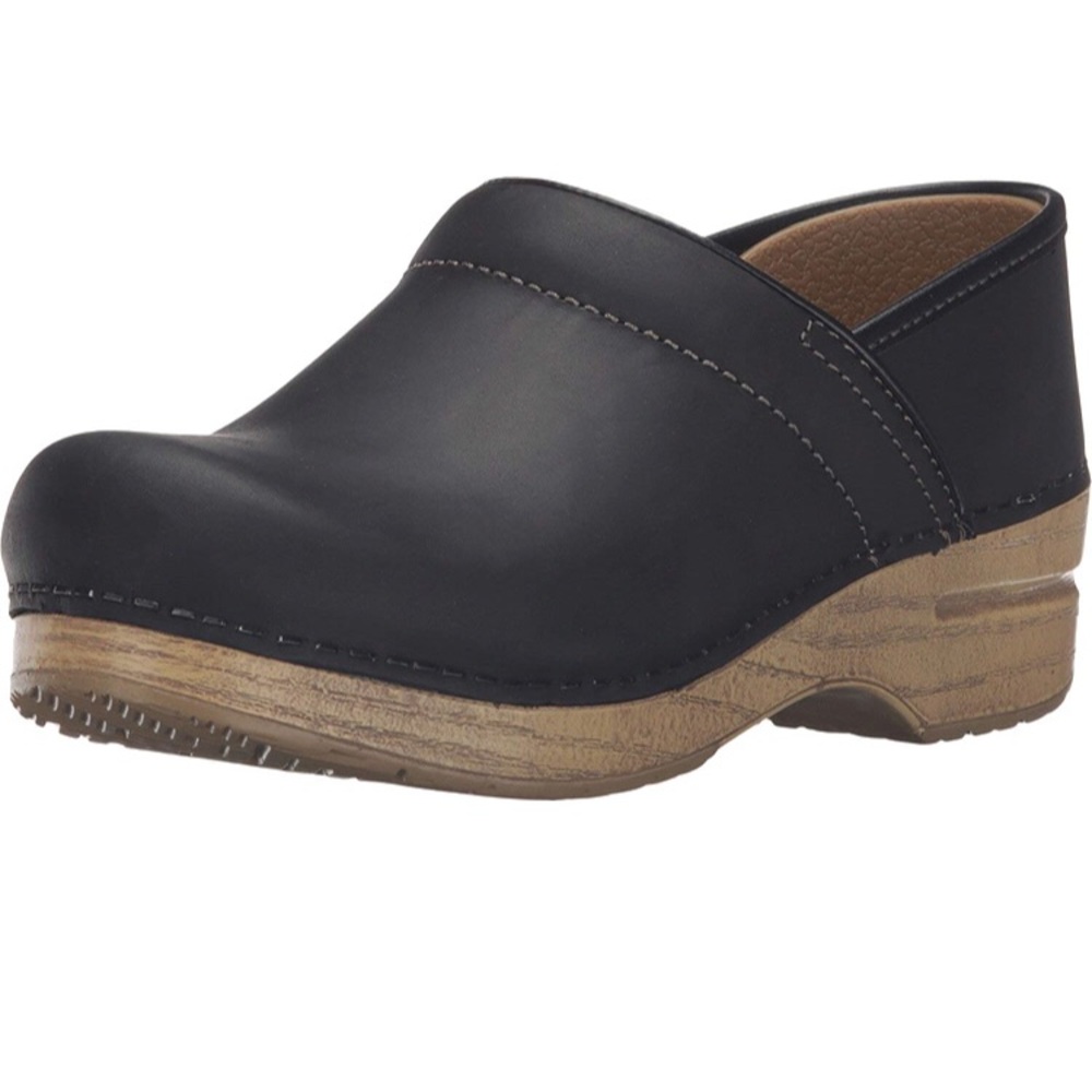 Dansko Professional. Oiled black leather EU 37 US 6.5-7